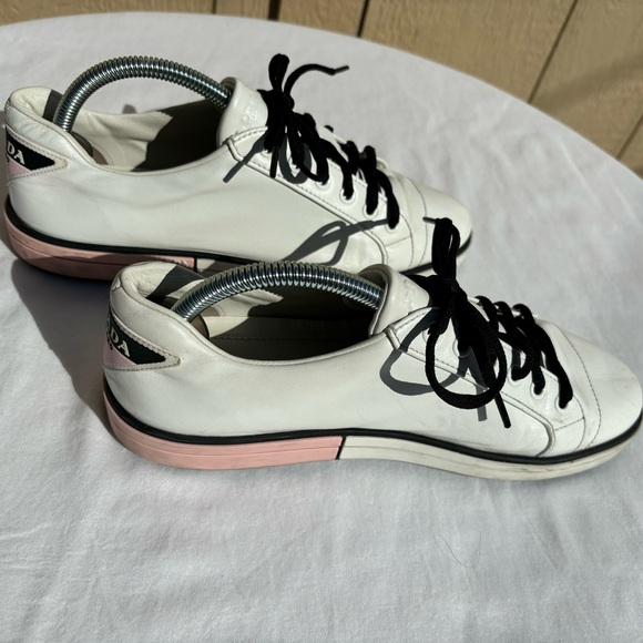 Prada BIANCO LEATHER LACE UP LOGO LOW TOP SNEAKERS - Picture 1 of 16
